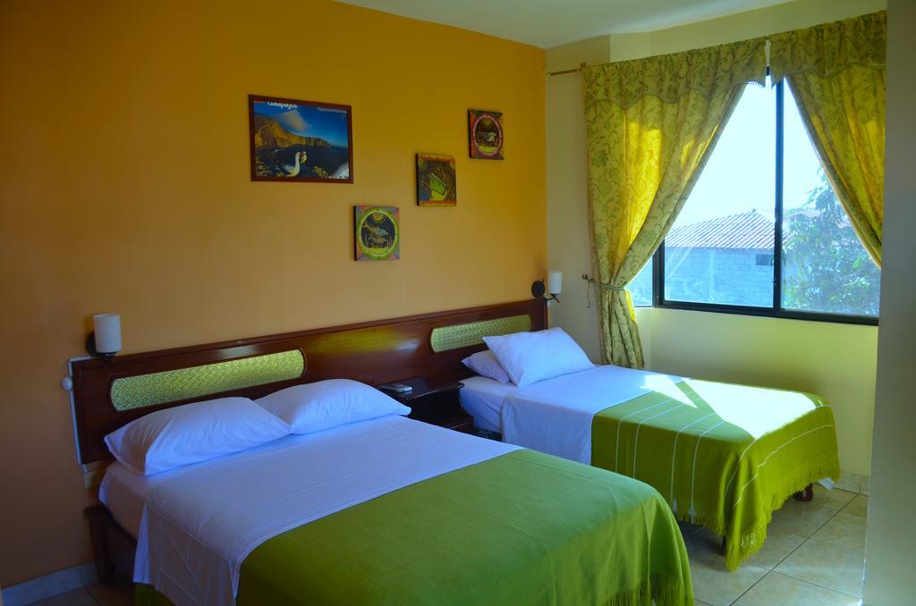 Dolphin House Ξενοδοχείο Puerto Baquerizo Moreno Εξωτερικό φωτογραφία