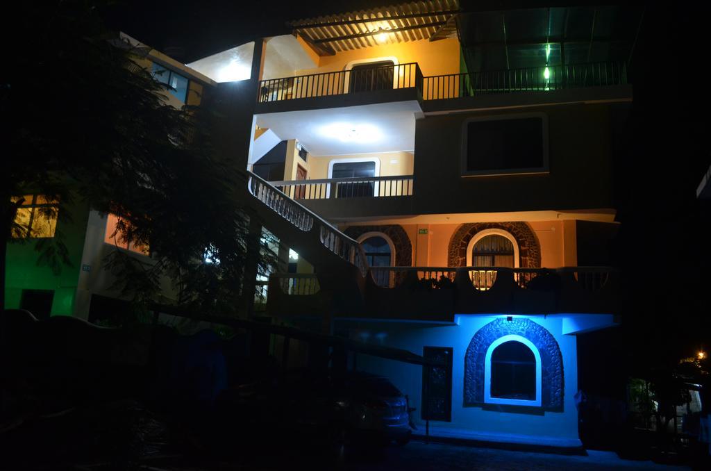 Dolphin House Ξενοδοχείο Puerto Baquerizo Moreno Εξωτερικό φωτογραφία